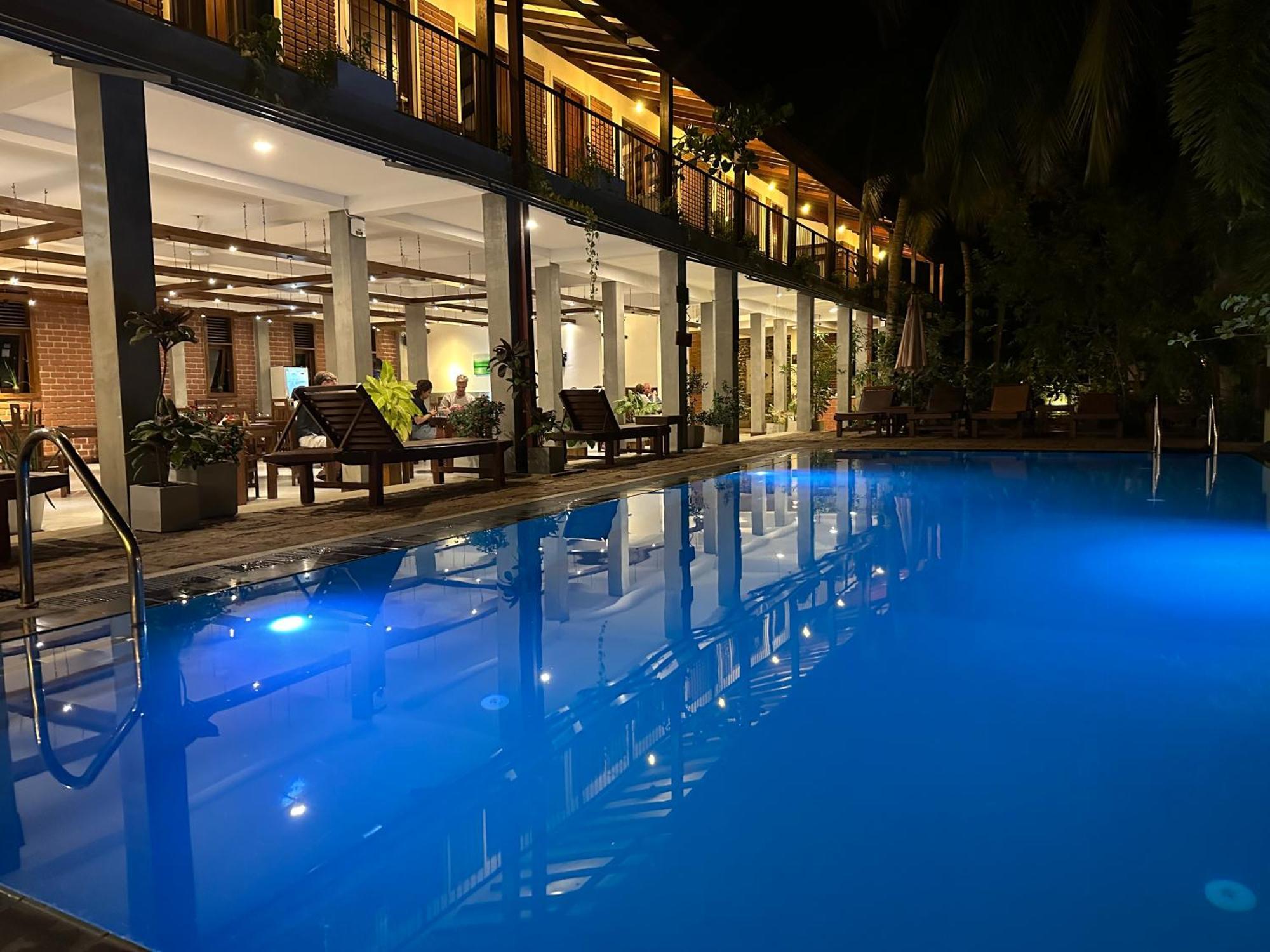 Hotel Heladiv Anuradhapura Luaran gambar