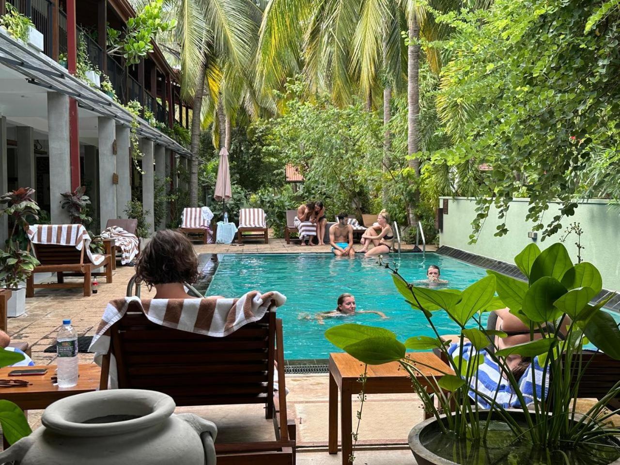 Hotel Heladiv Anuradhapura Luaran gambar