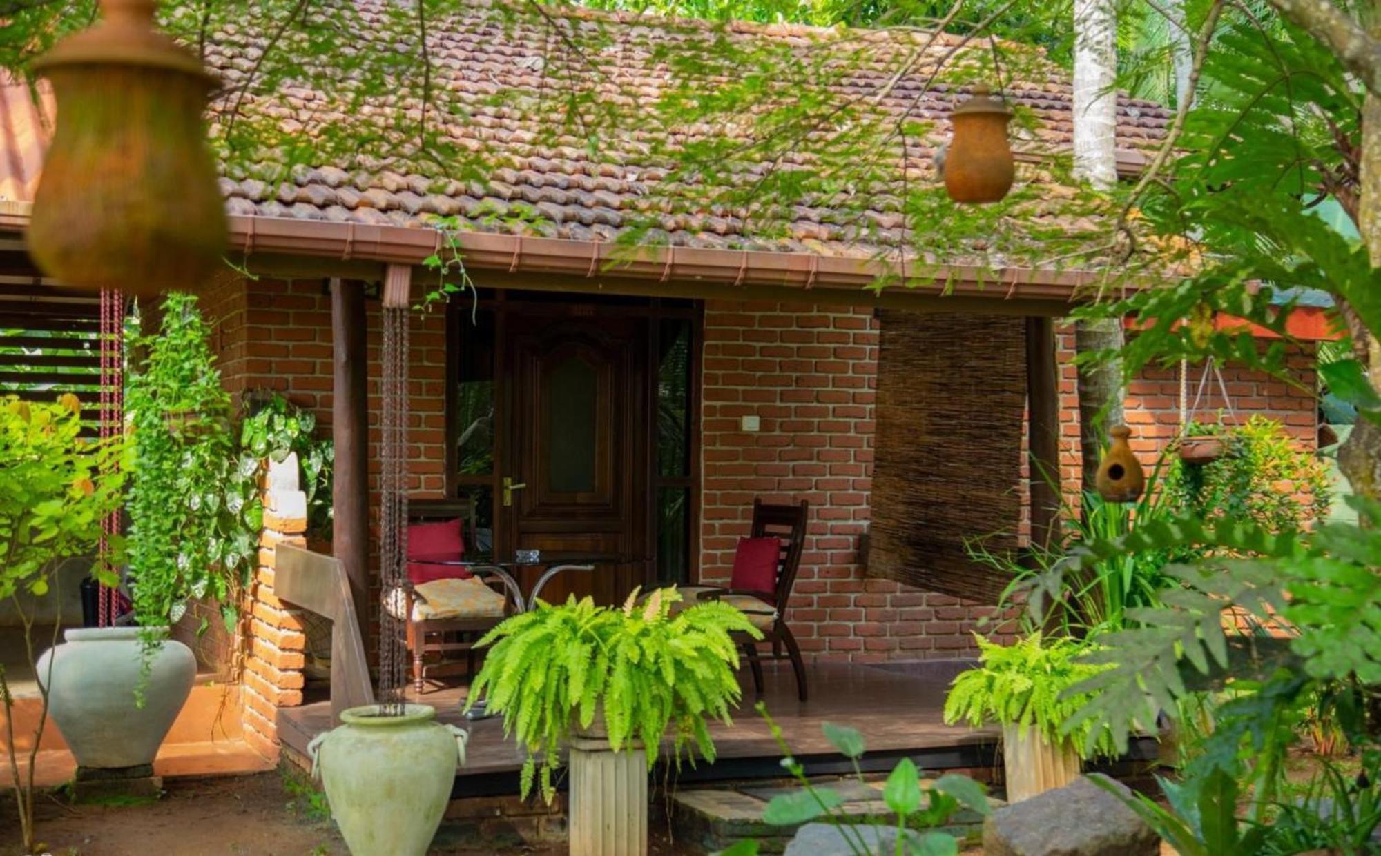 Hotel Heladiv Anuradhapura Luaran gambar