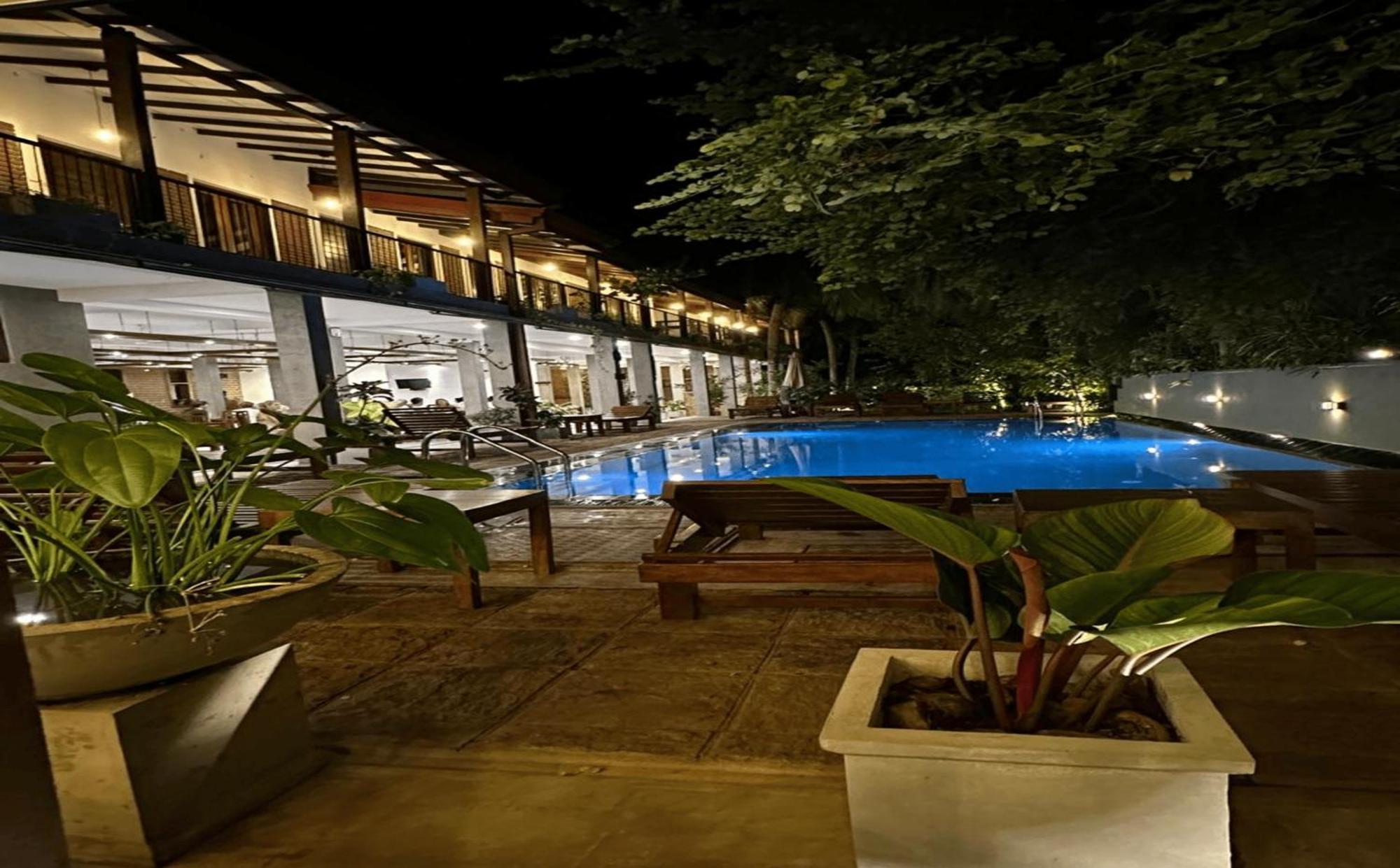 Hotel Heladiv Anuradhapura Luaran gambar