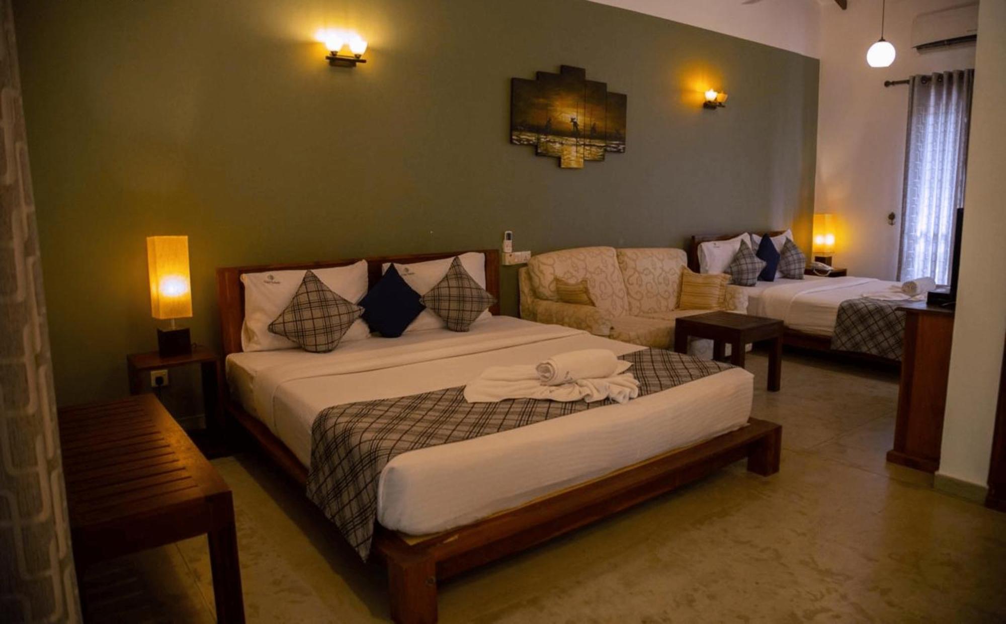 Hotel Heladiv Anuradhapura Luaran gambar
