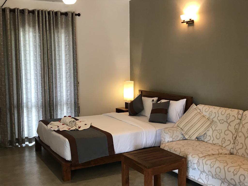 Hotel Heladiv Anuradhapura Luaran gambar